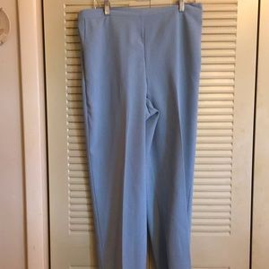 Women’s 16 Polyester Sage Green Pull On Crop Pant